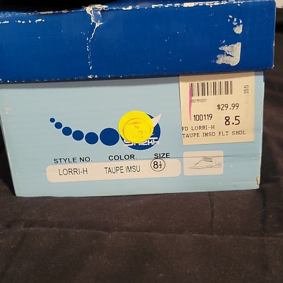 Tan Sandals With Rhinestones NIB - Picture 4 of 5